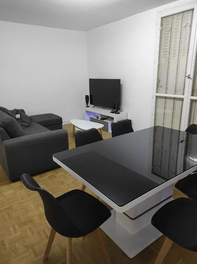 Appartement 70M² Pierrelatte Cosy, Netflix+Wifi 0*,  France